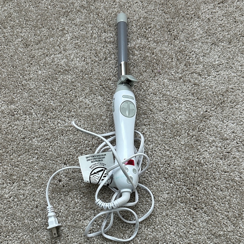 Beachwaver S.75 White Curling Iron
